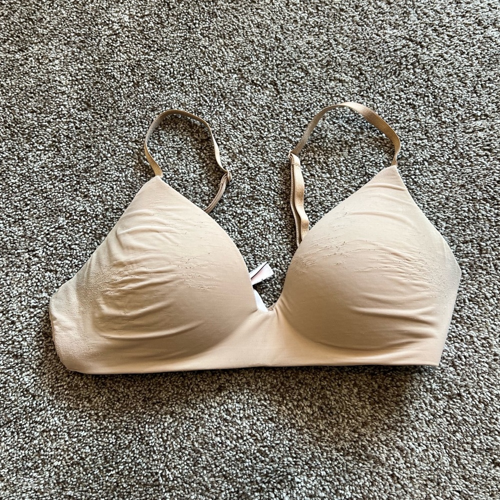 Victoria's Secret Tan Seamless Bra